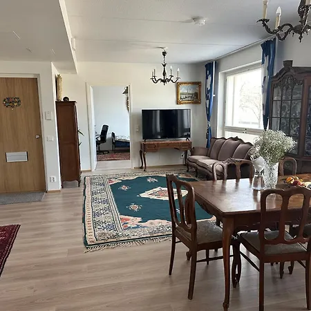 2 Bedroom
